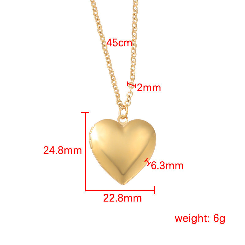 Heart locket size: 24.8 by 22.8 mm, 45 cm chain